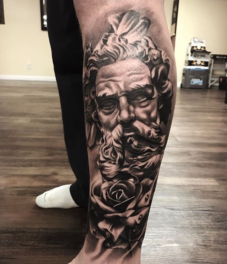 tatuaje dioses y referencia religiosas
